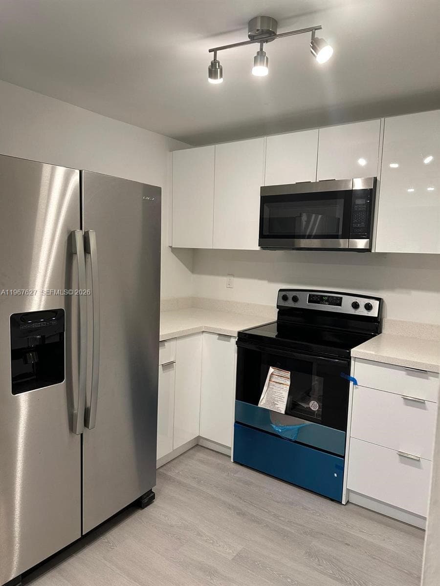 PALM GARDENS CONDO · #510 in Miami - Photo 3