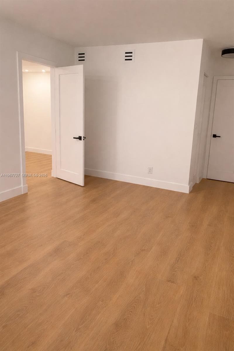 BAYSWATER COURT CONDO · #3K in North Miami Beach - Photo 4