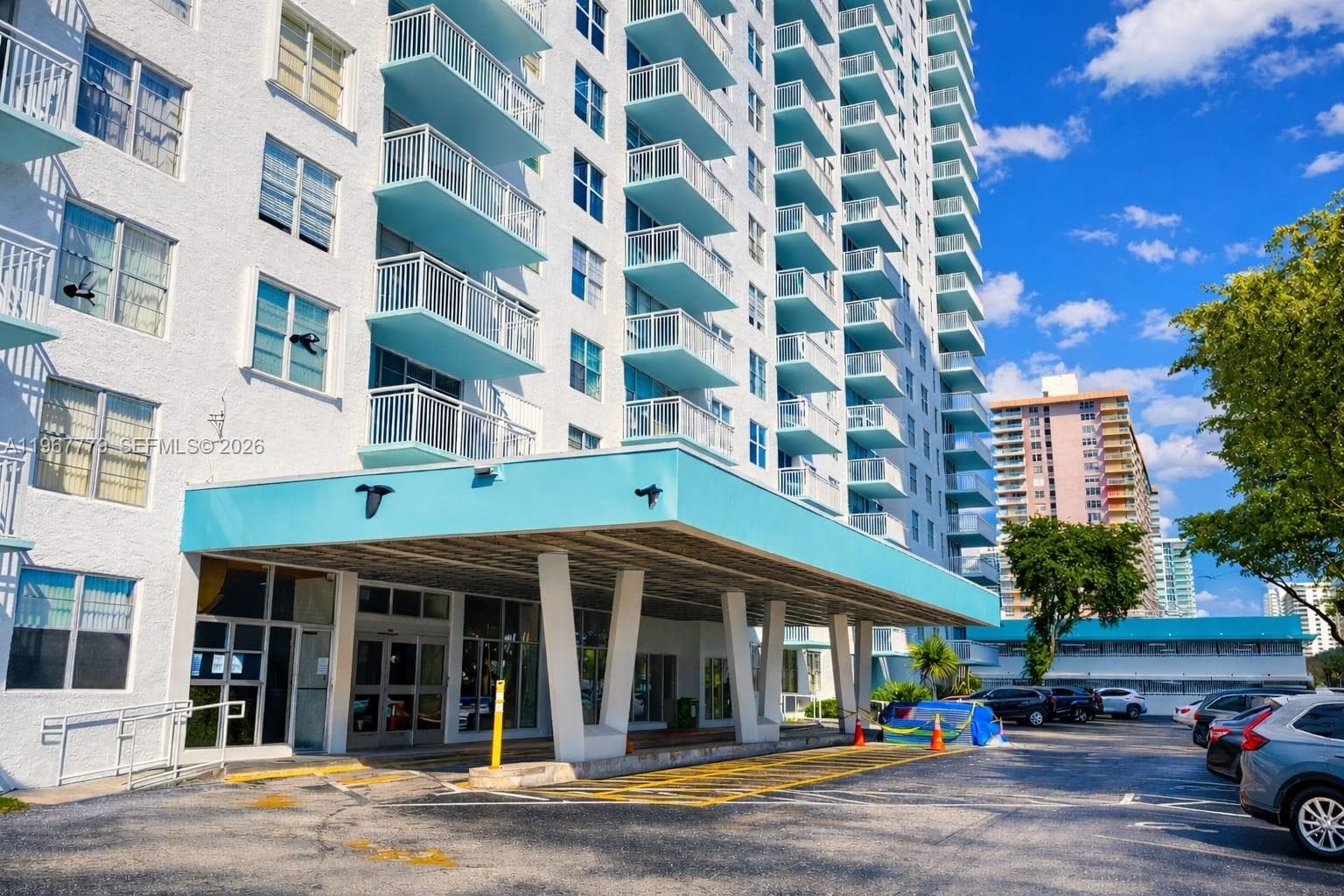 WINSTON TOWERS 500 CONDO · #1917 in Sunny Isles Beach - Photo 16