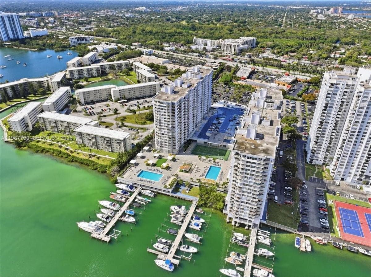 DEL PRADO · #1701 in Aventura - Photo 23