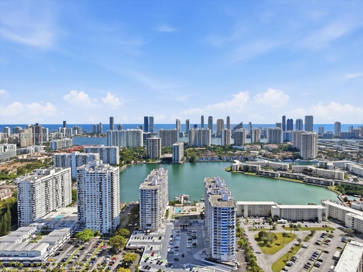 DEL PRADO · #1701 in Aventura - Photo 27