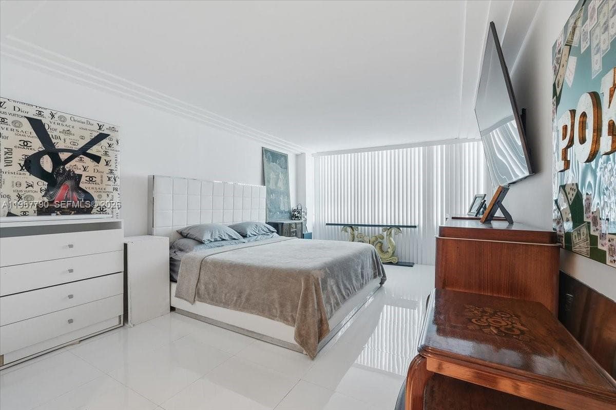 DEL PRADO · #1701 in Aventura - Photo 9