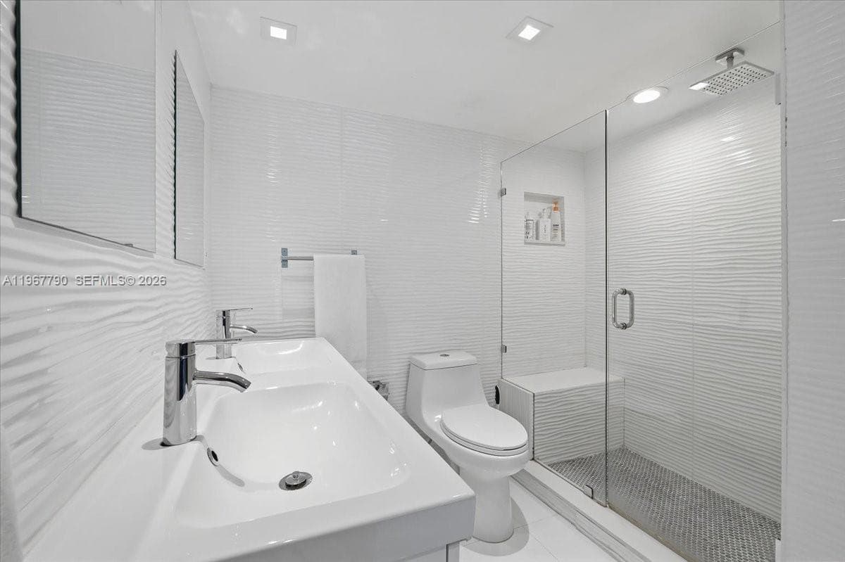 DEL PRADO · #1701 in Aventura - Photo 11