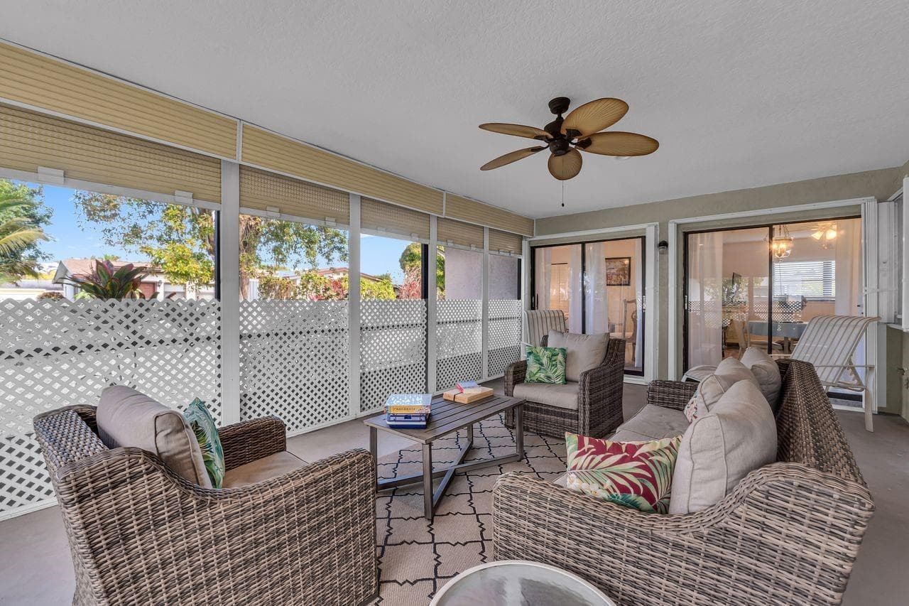 Large Screened Patio