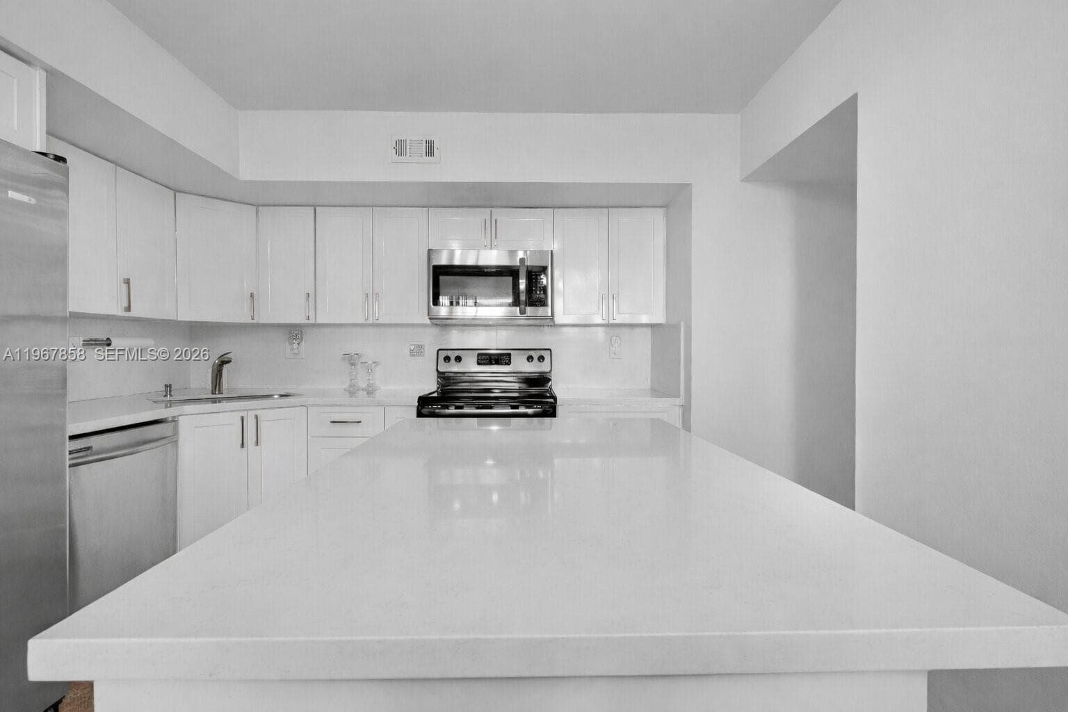 Bayview Towers · #B306 in North Miami - Photo 33
