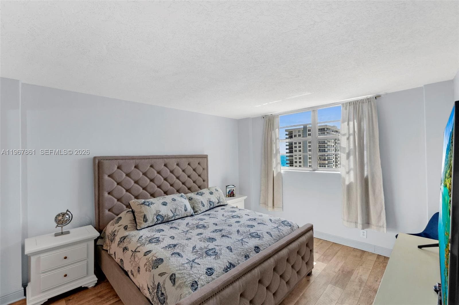 RESIDENCES ON HOLLYWOOD B · #1122 in Hollywood - Photo 11