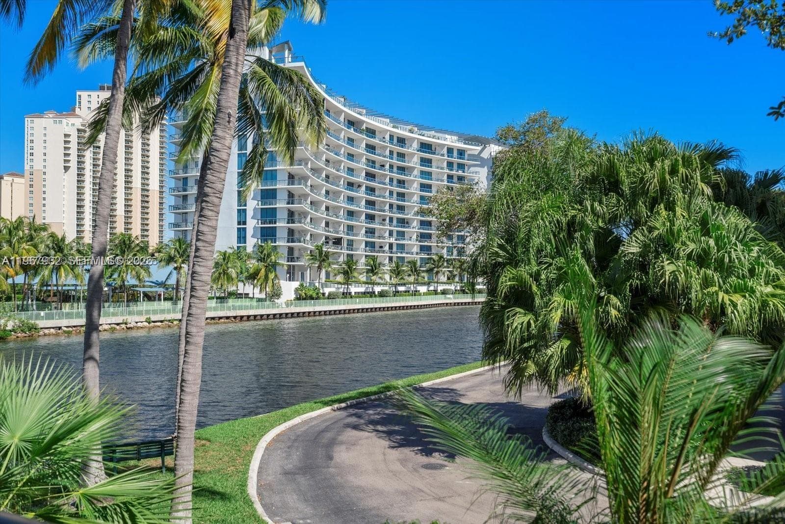 VILLAGE BY THE BAY CONDO · #5102 in Aventura - Photo 34