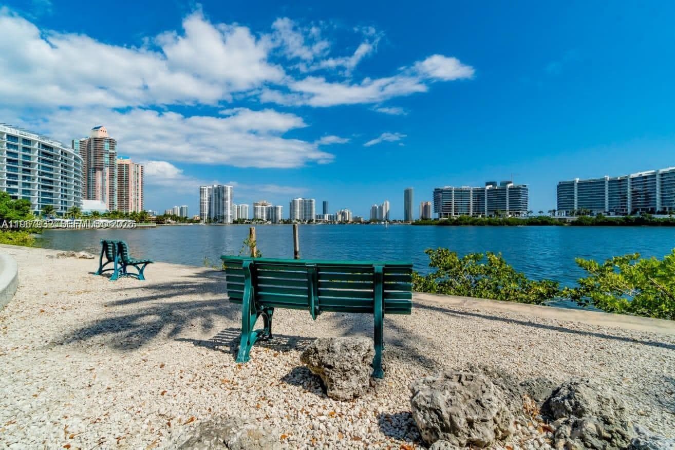 VILLAGE BY THE BAY CONDO · #5102 in Aventura - Photo 35