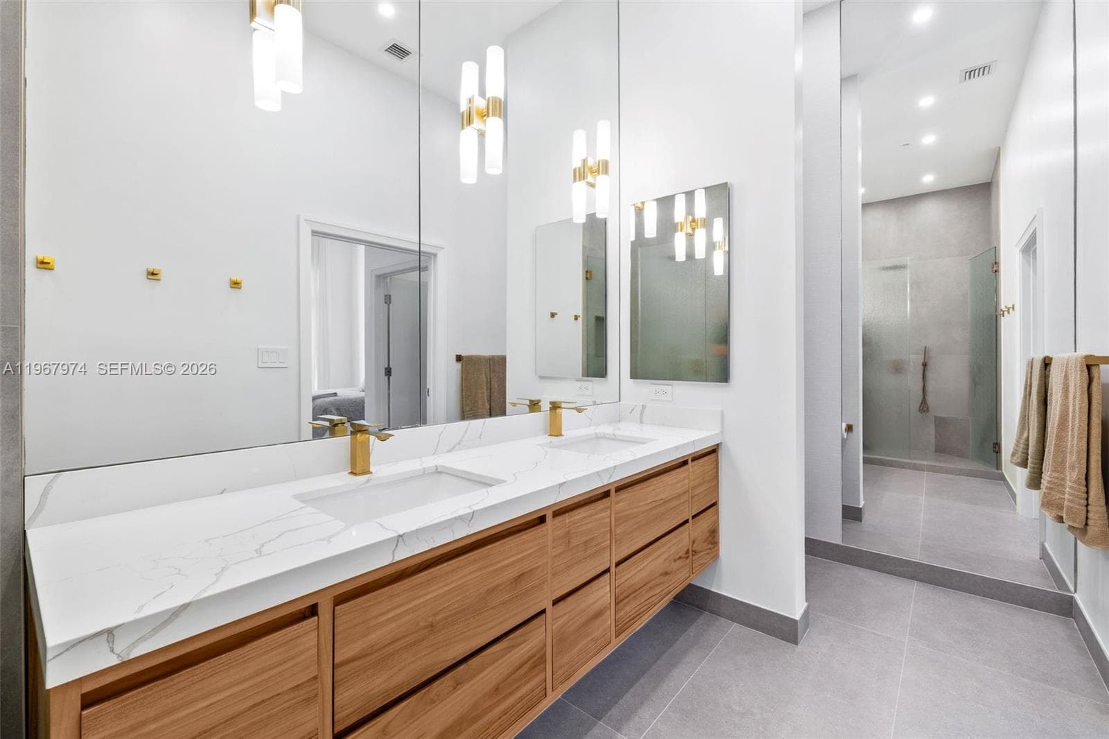 THE MERIDIAN CONDO · #107 in Miami Beach - Photo 13