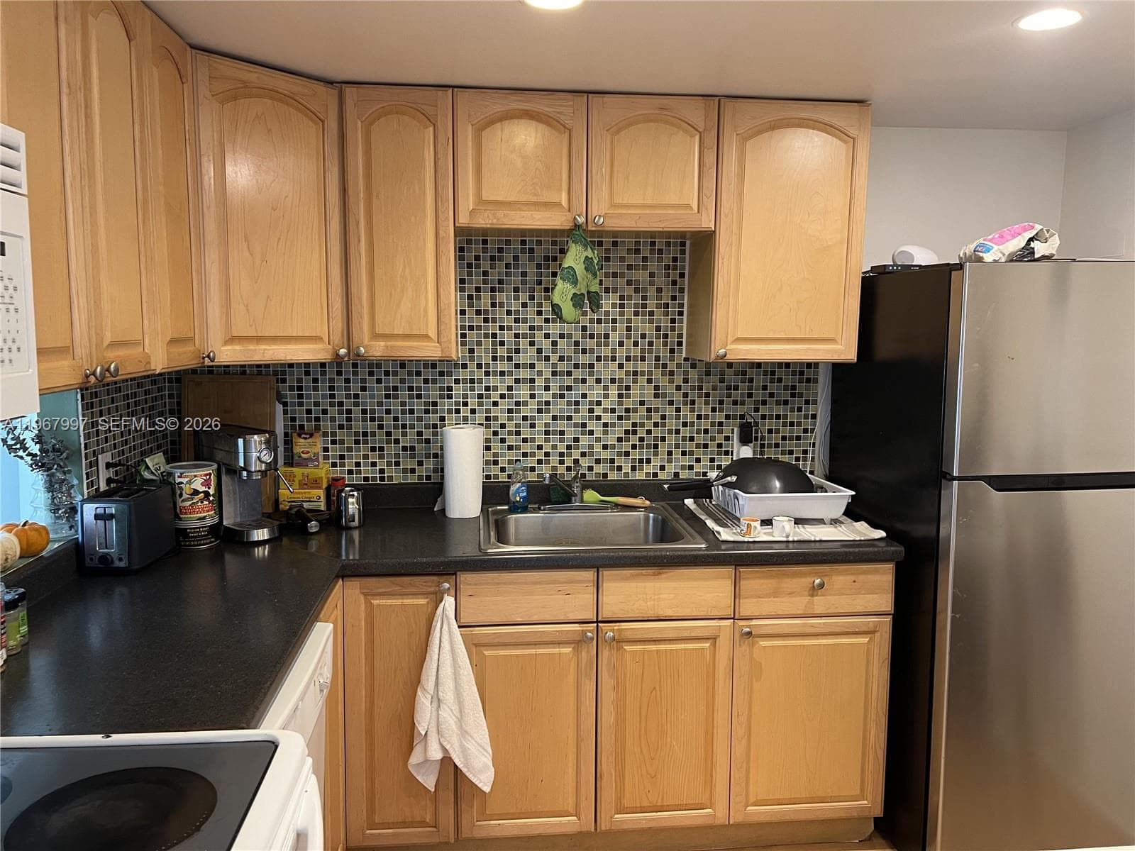 LINCOLN BAY TOWERS CONDO · #408 in Miami Beach - Photo 5