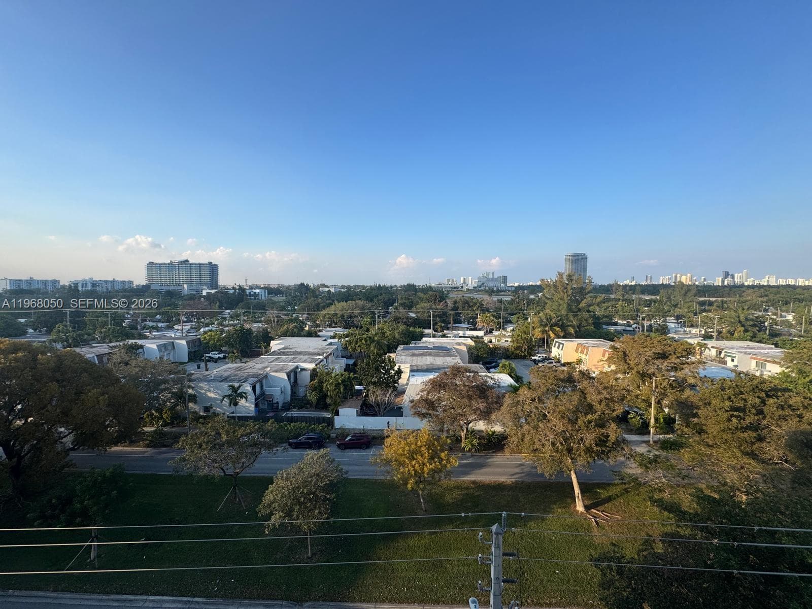 KEYSTONE TOWER CONDO · #811 in North Miami - Photo 3