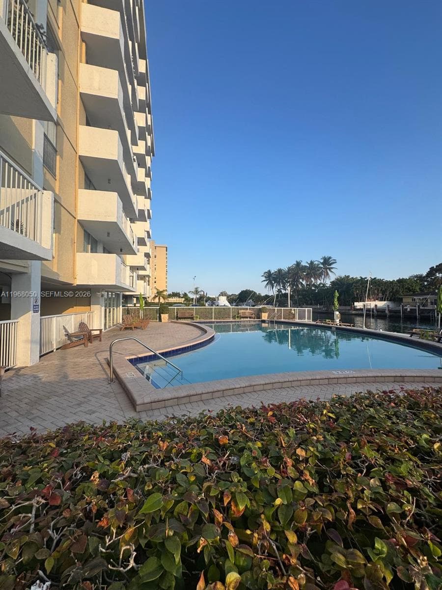 KEYSTONE TOWER CONDO · #811 in North Miami - Photo 24