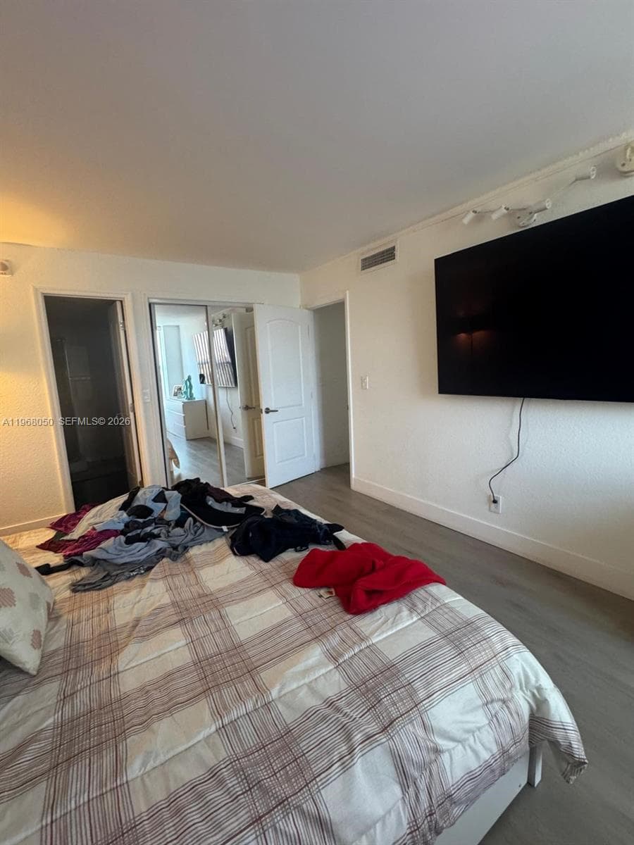 KEYSTONE TOWER CONDO · #811 in North Miami - Photo 21