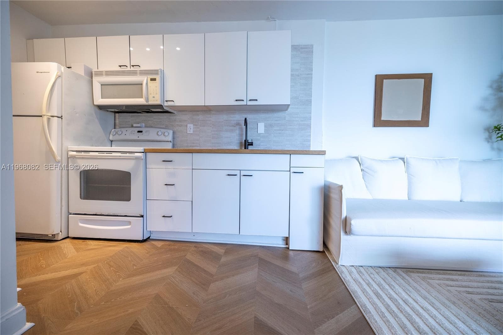 ISLANDER CONDO APTS · #604 in Miami Beach - Photo 7