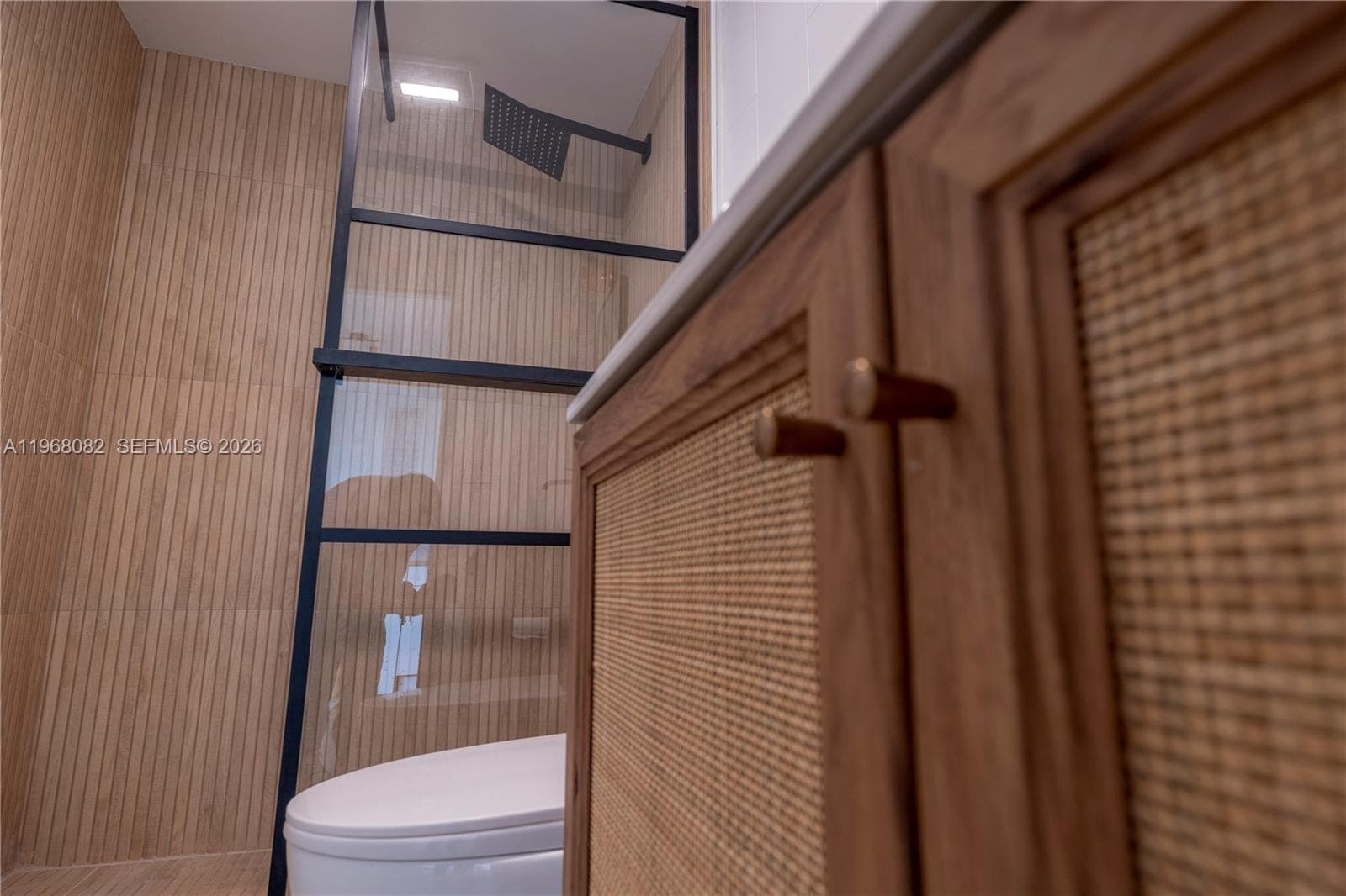 ISLANDER CONDO APTS · #604 in Miami Beach - Photo 10