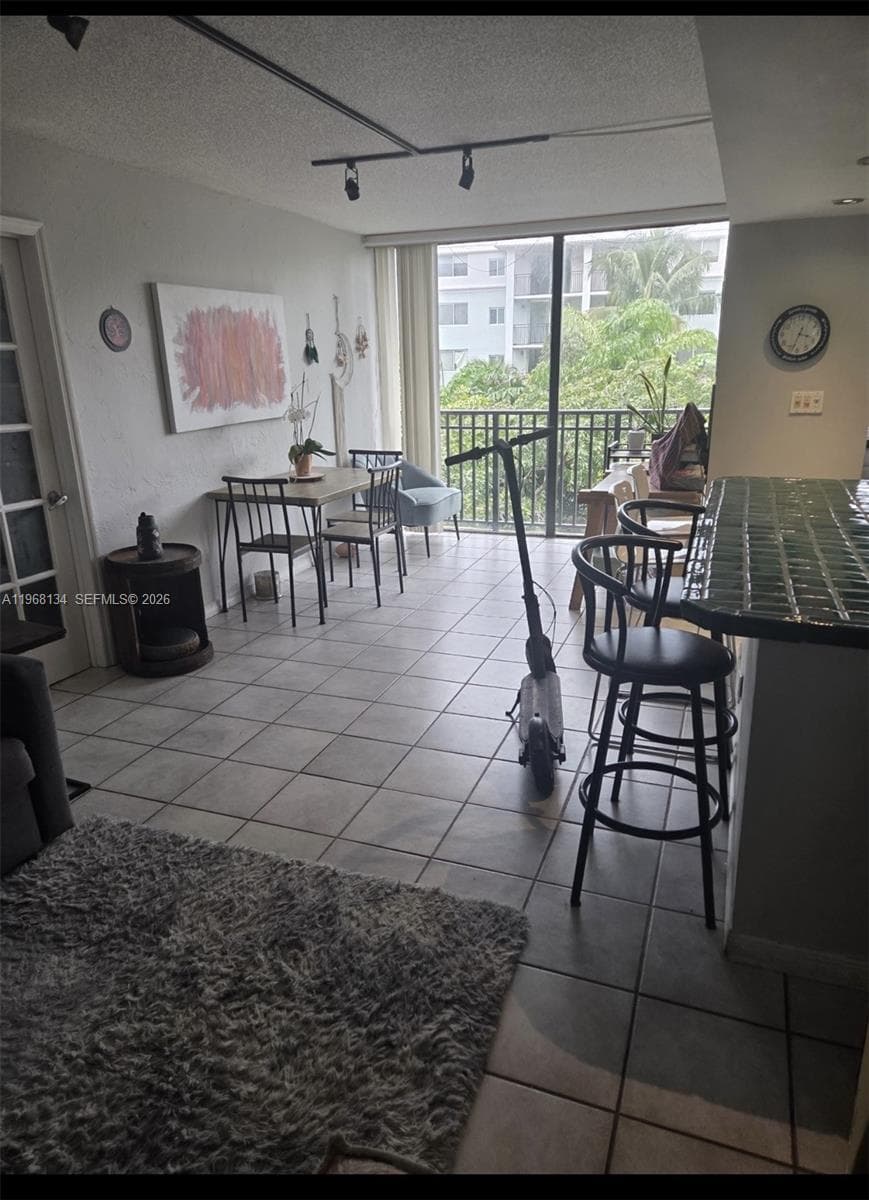 PLAZA OF AMERICAS CONDO P · #409 in Sunny Isles Beach - Photo 7