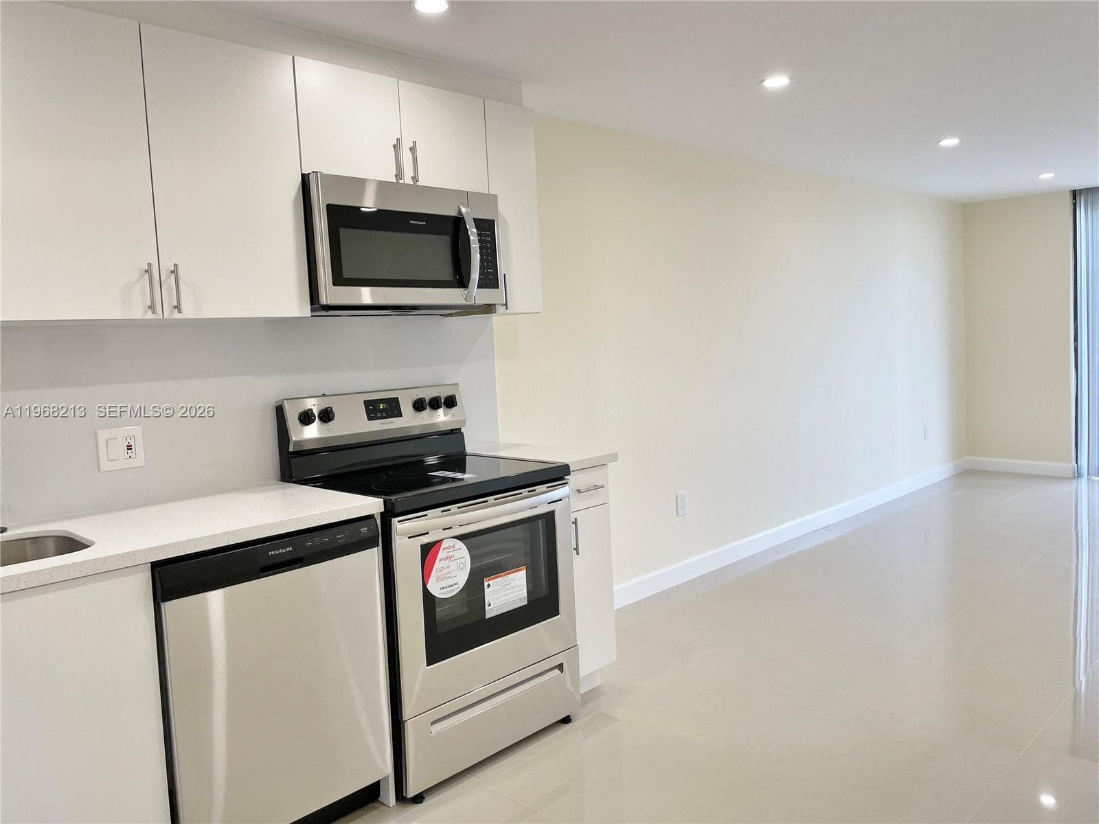 WOODSIDE APTS CONDO · #A322 in North Miami Beach - Photo 4