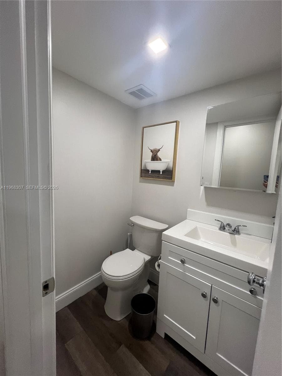 Dolphin Condo · #307 in North Miami Beach - Photo 13