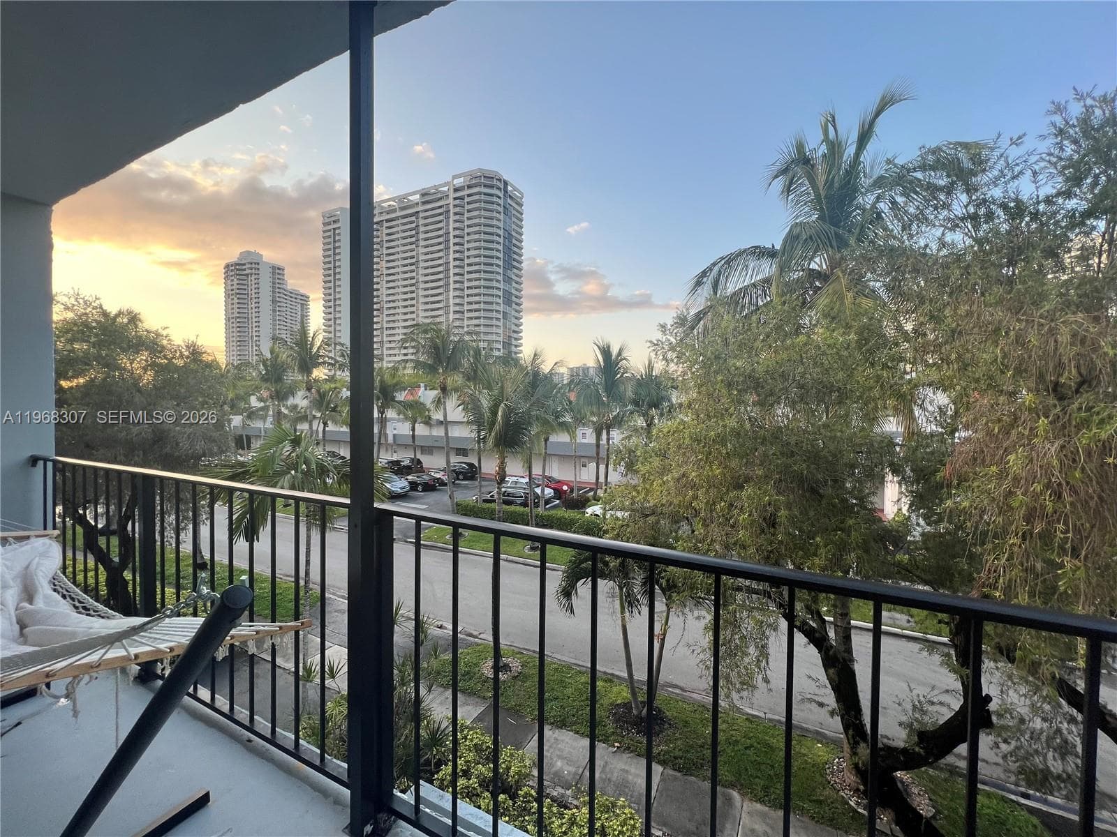 Dolphin Condo · #307 in North Miami Beach - Photo 7