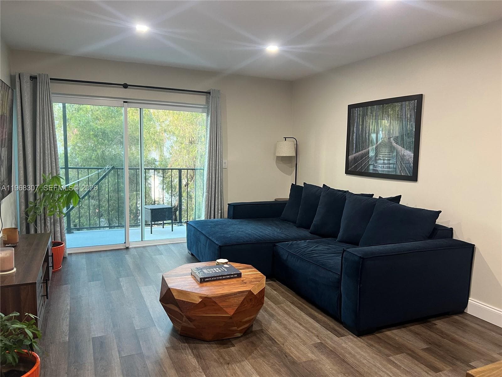 Dolphin Condo · #307 in North Miami Beach - Photo 1