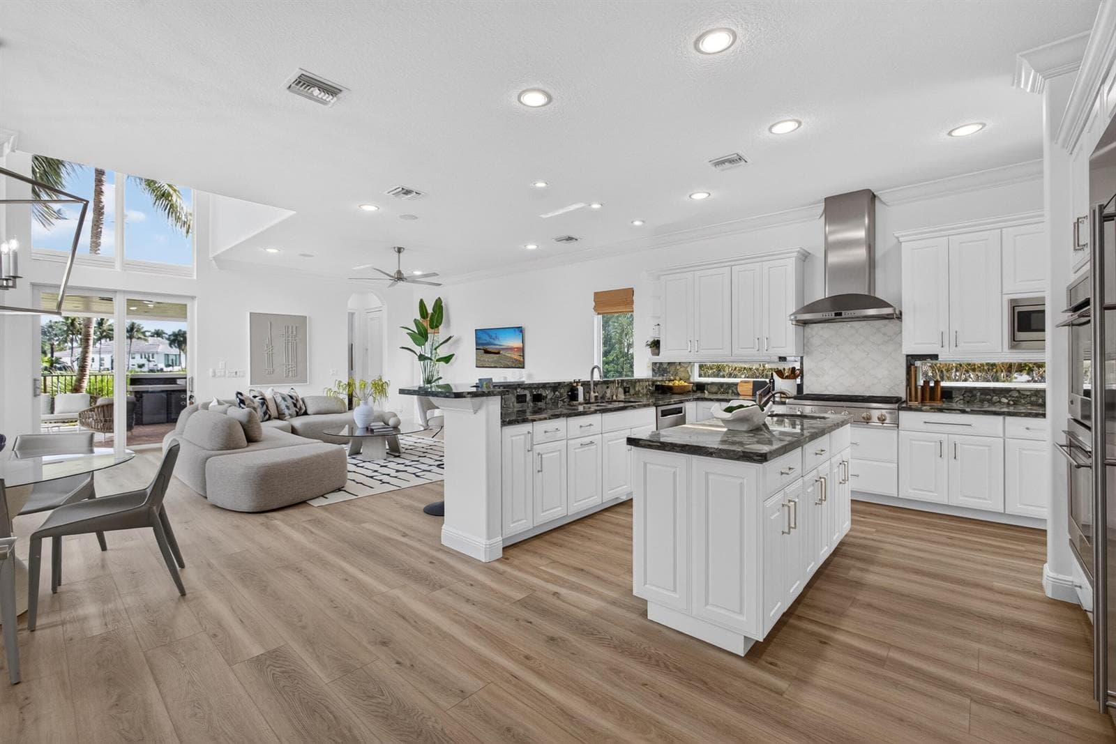 Kitchen Family Room