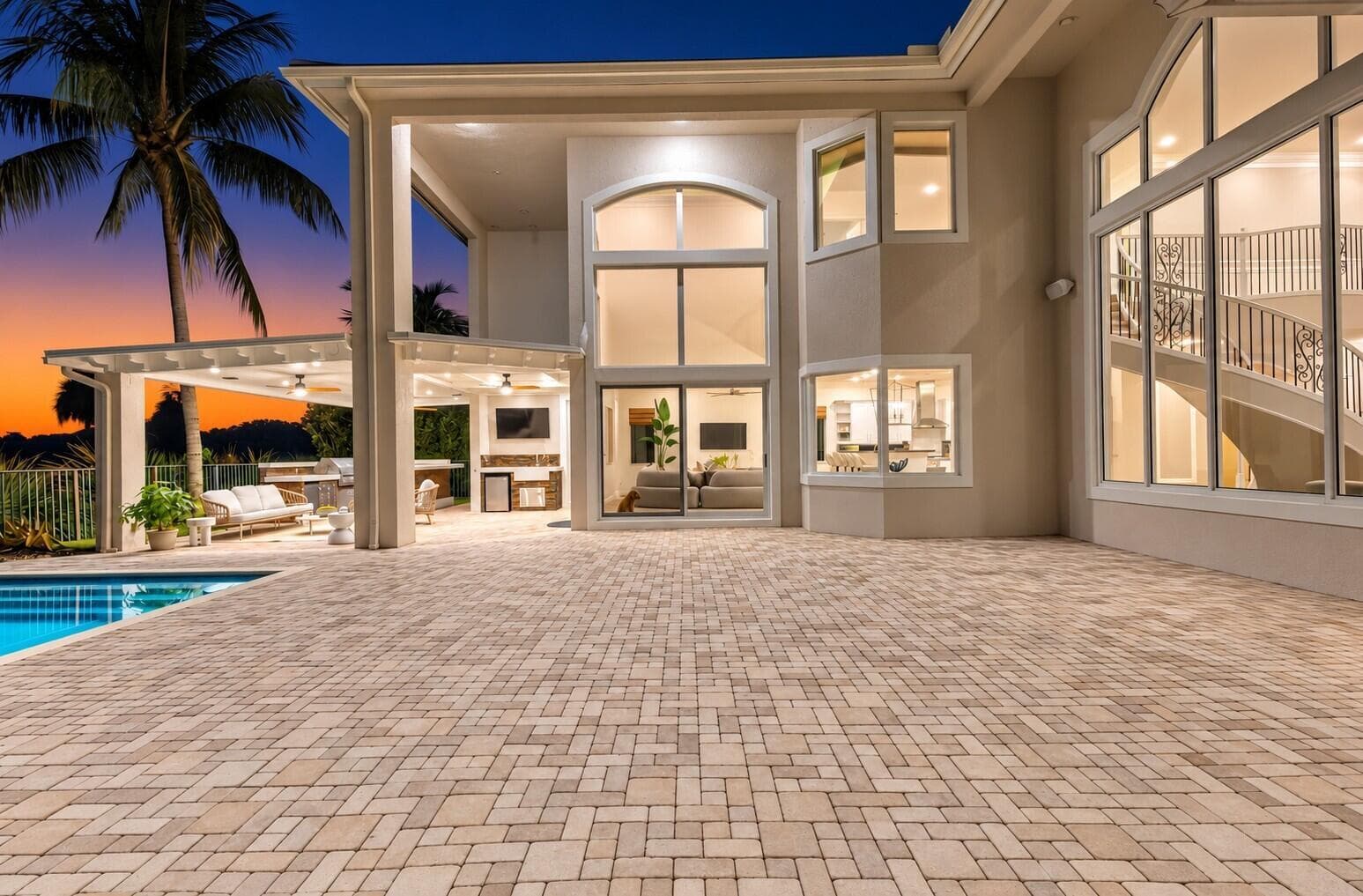 Twilight Luxury Patio and Poolscape