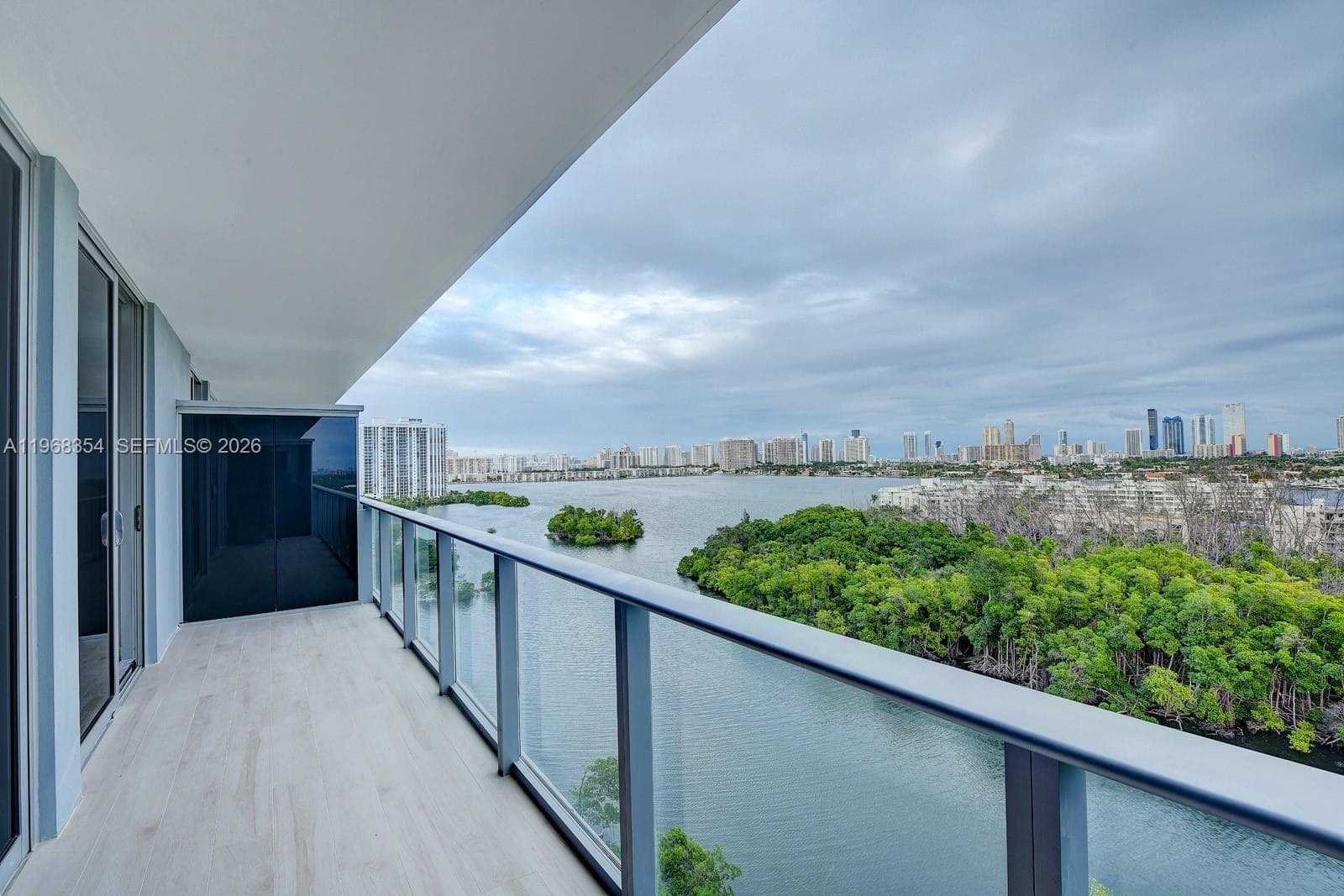 THE HARBOUR SOUTH CONDO · #1219 in North Miami Beach - Photo 13