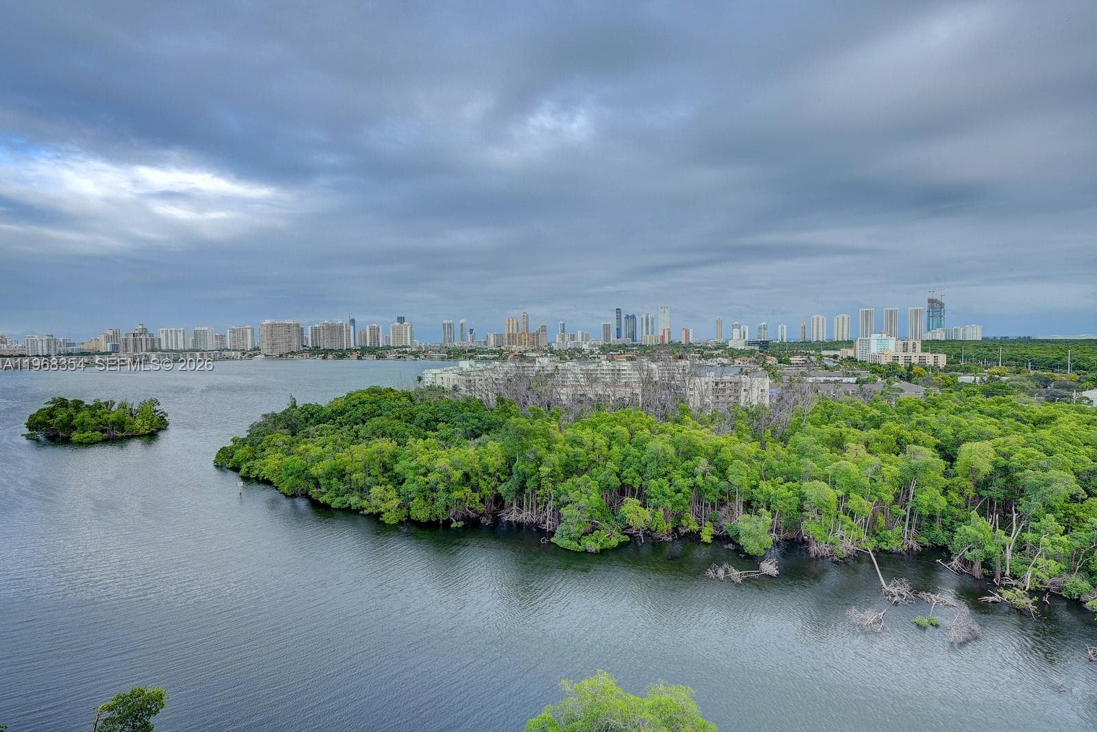 THE HARBOUR SOUTH CONDO · #1219 in North Miami Beach - Photo 15