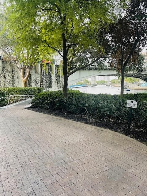 Latitude on the River · #1605 in Miami - Photo 9