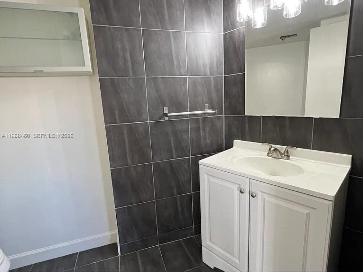 INDIAN CR CL MARINA CONDO · #2A in Miami Beach - Photo 18