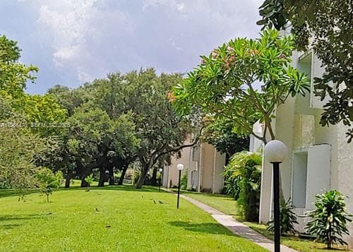 SPANISH OAKS CONDO · #0120 in Boca Raton - Photo 13