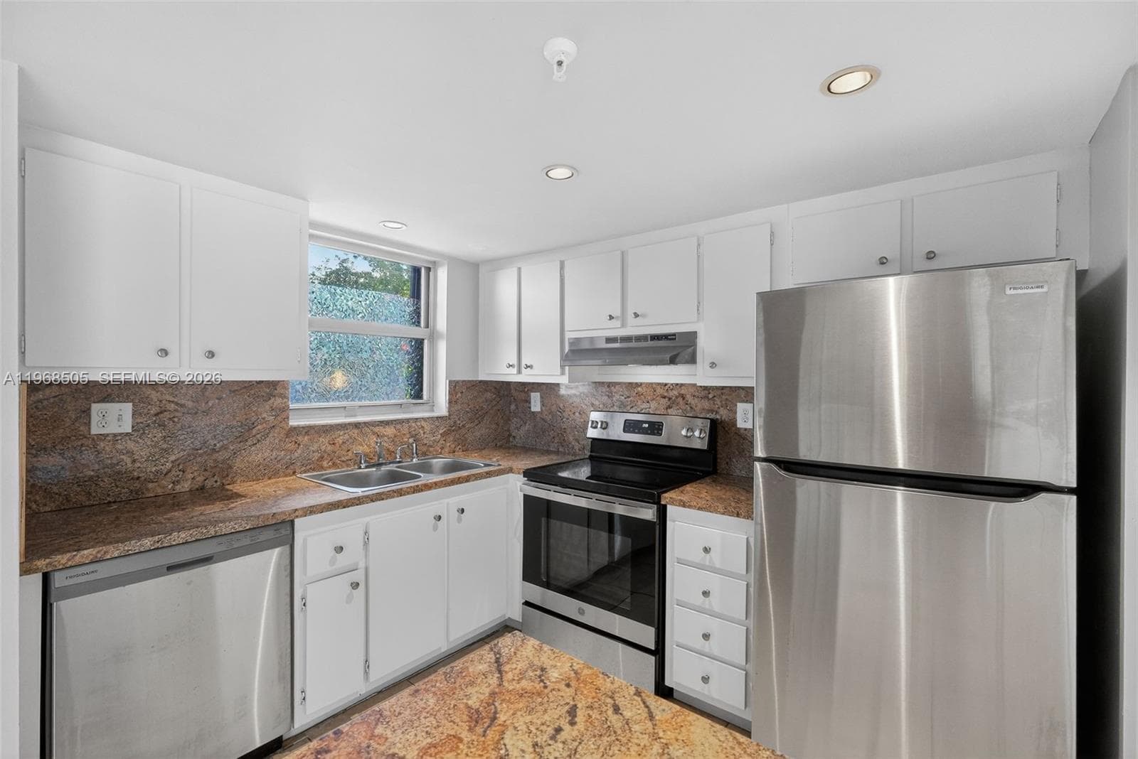BAYVIEW TOWER CONDO · #203 in Miami - Photo 4