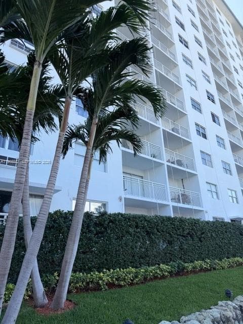 COASTAL TOWERS CONDO · #629 in Sunny Isles Beach - Photo 2