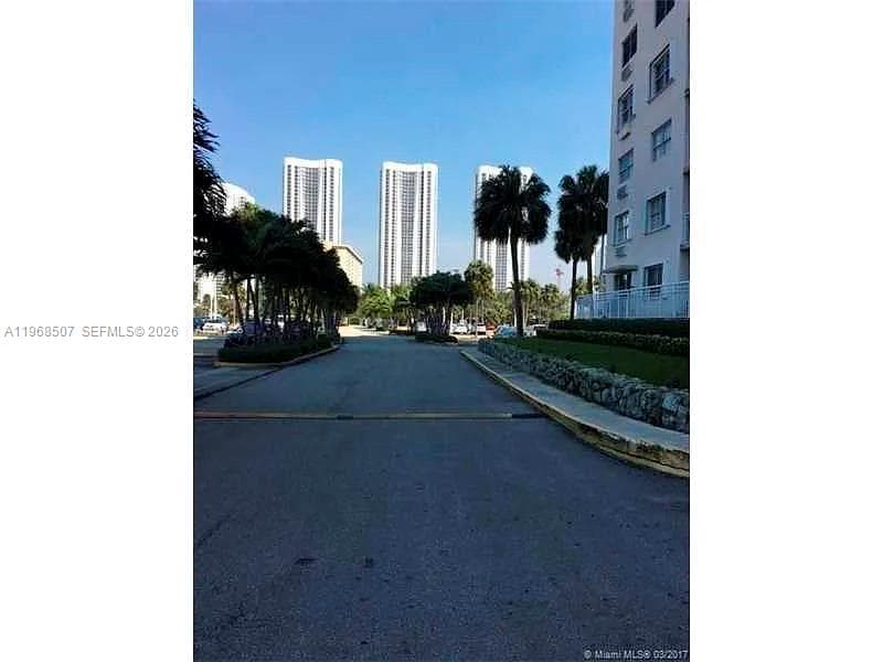 COASTAL TOWERS CONDO · #629 in Sunny Isles Beach - Photo 3