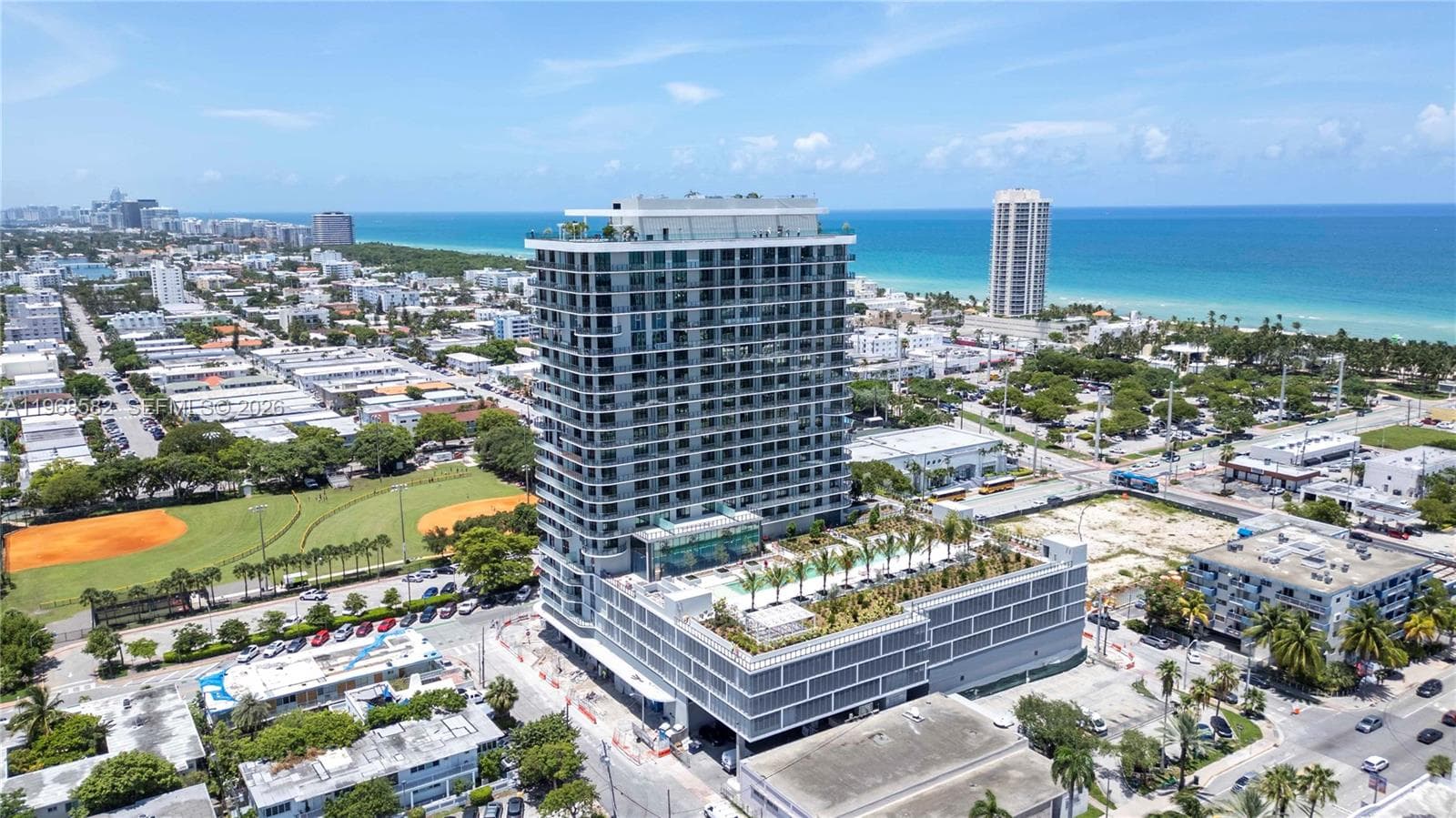 401 BLU · #411 in Miami Beach - Photo 20