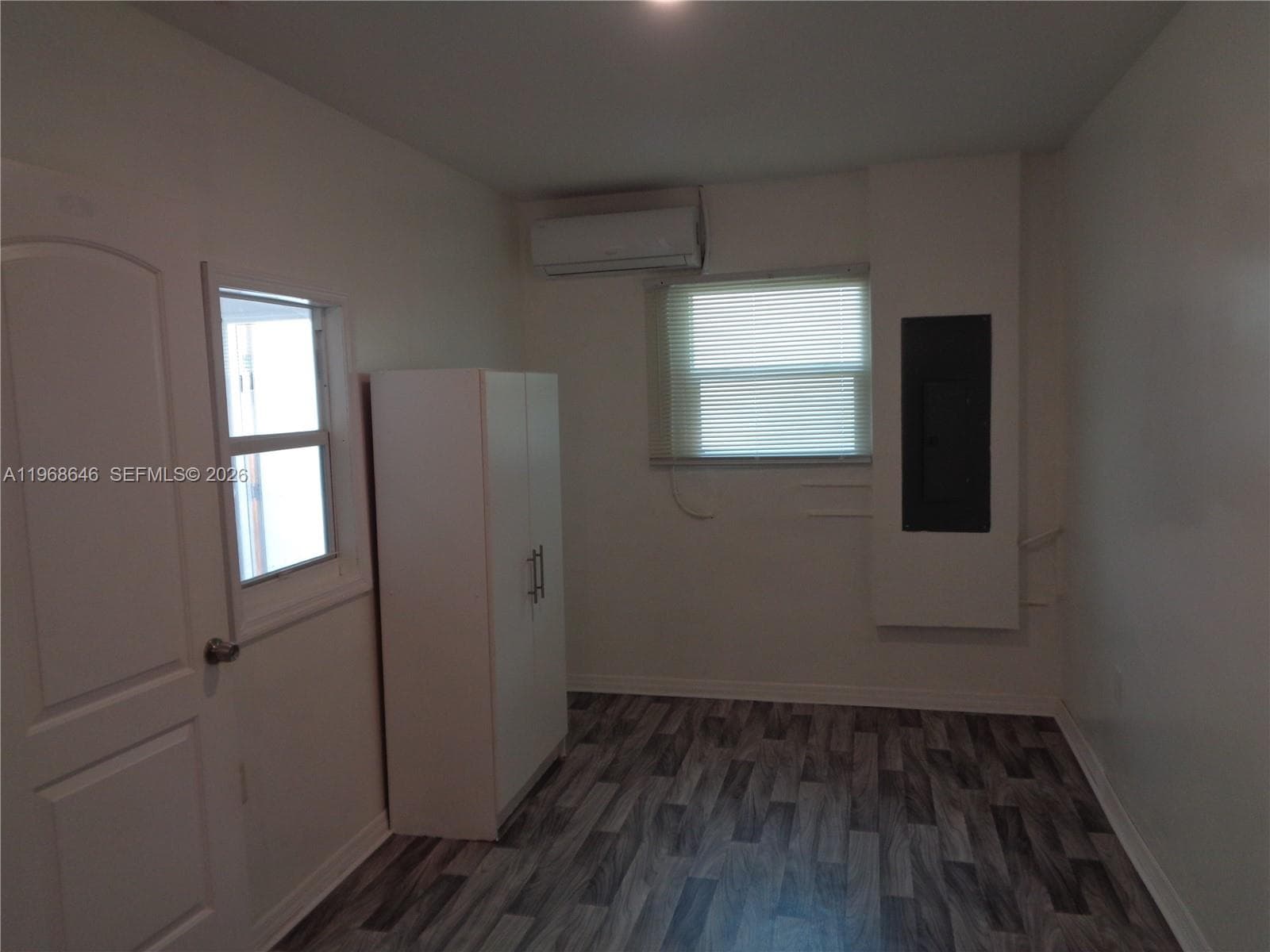 2060 SE 14th St photo 11