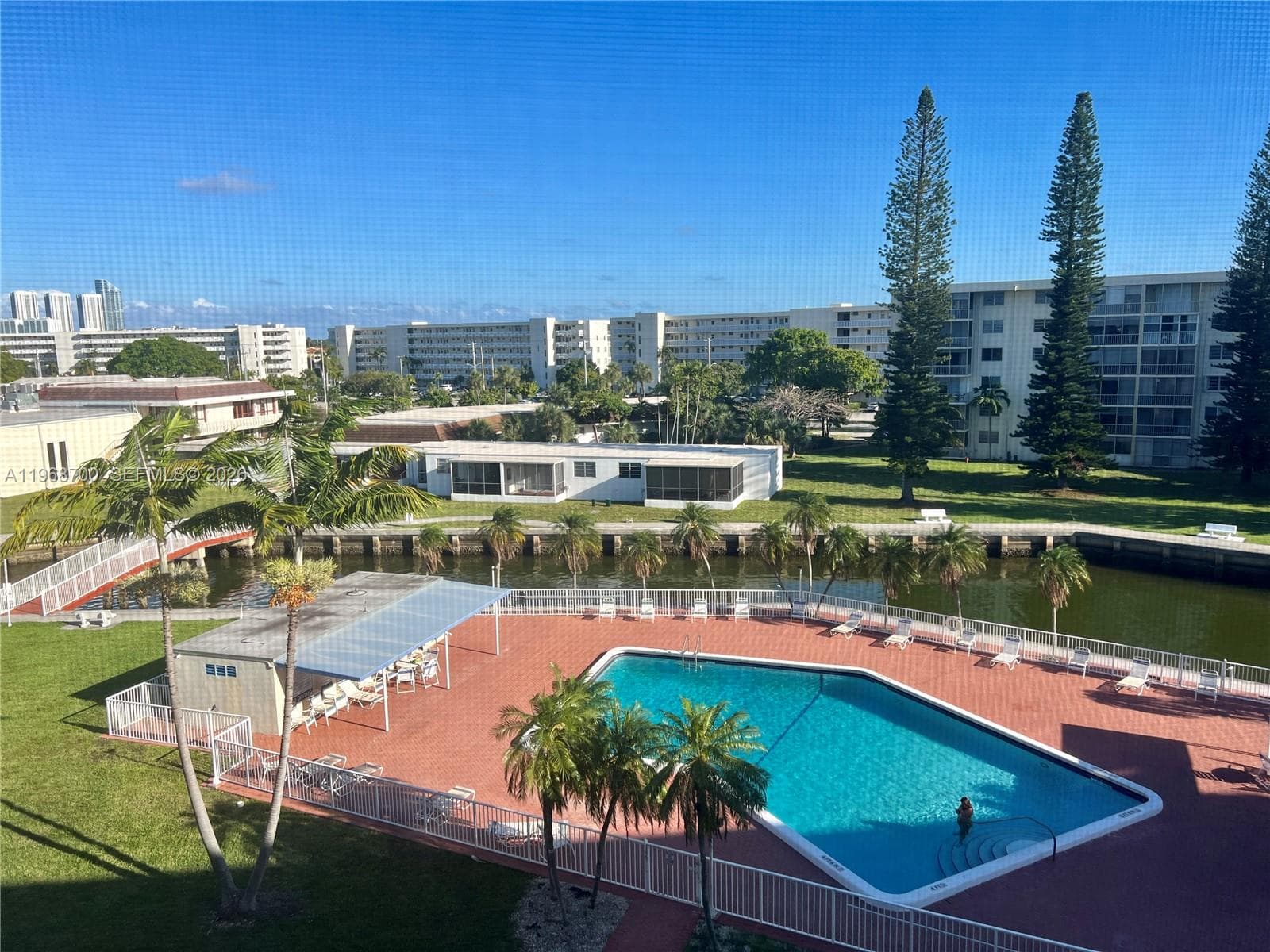 POINT EAST CORP TWO · #H202 in Aventura - Photo 2
