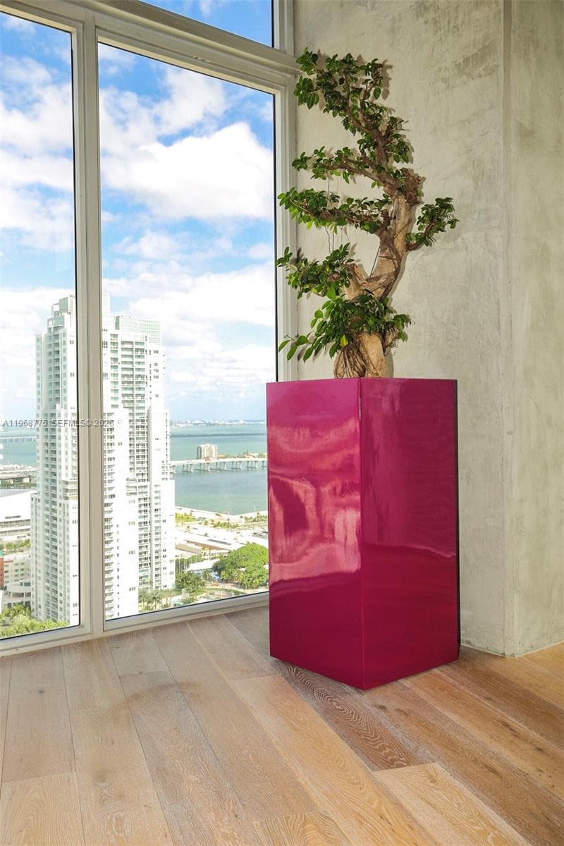 Centro · #909 in Miami - Photo 39