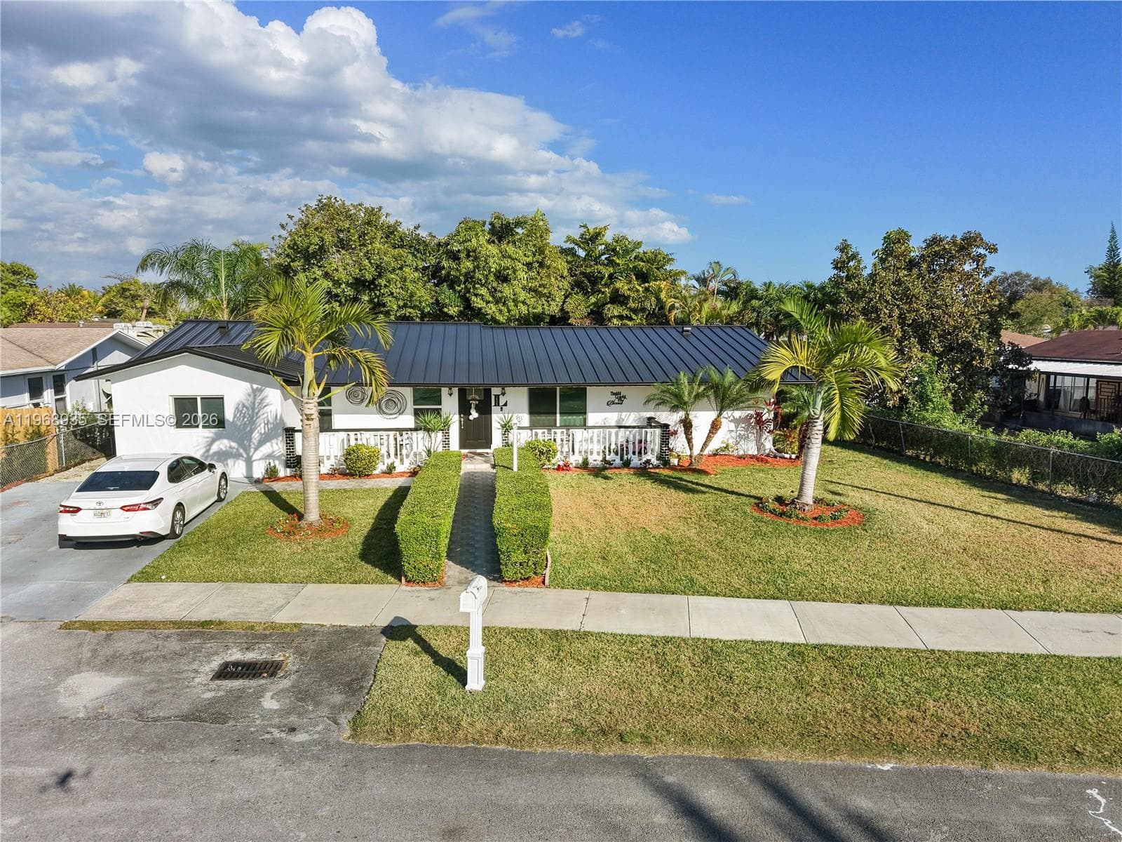 16323 SW 103rd Pl photo 1