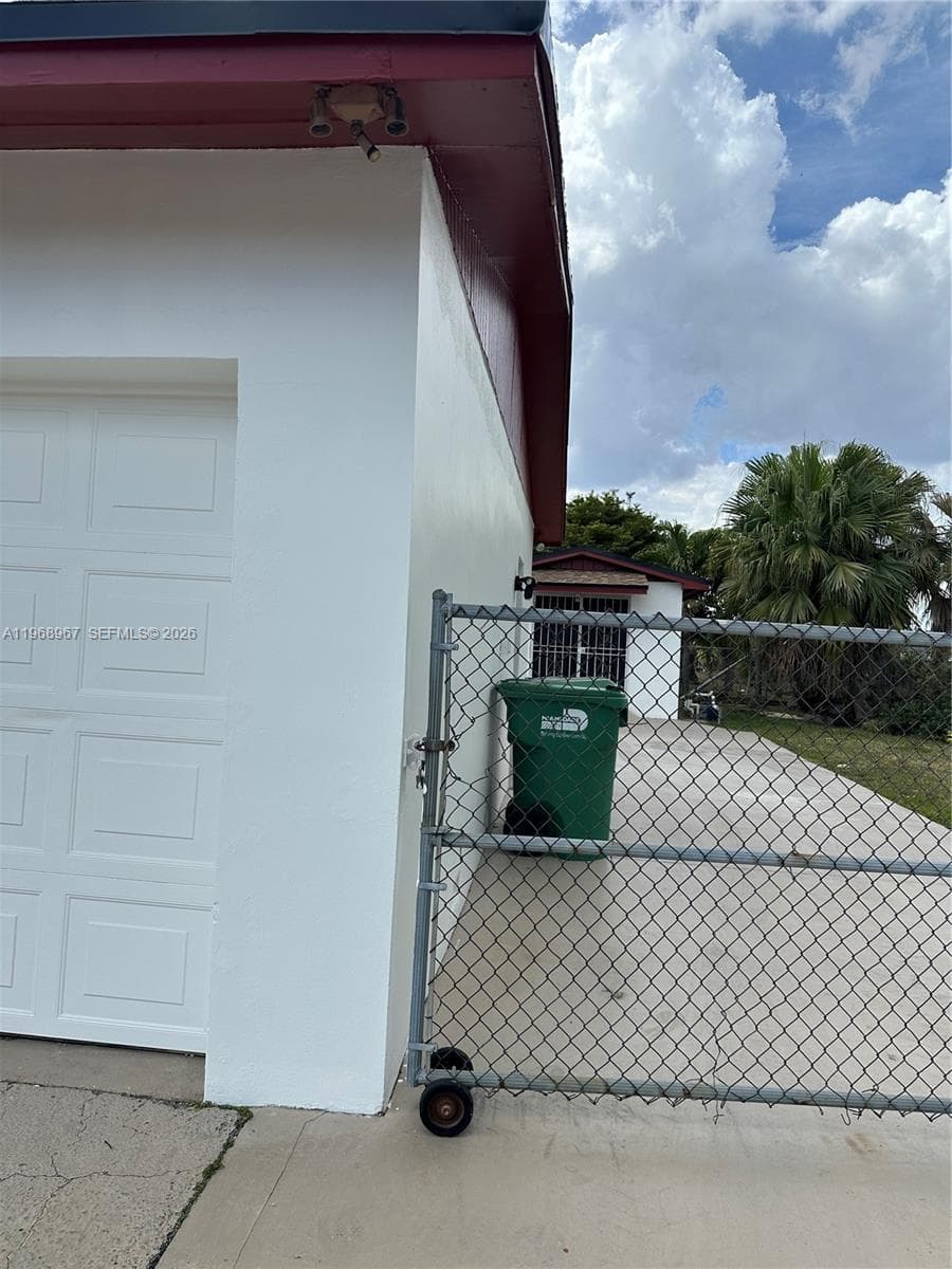 Side with shed