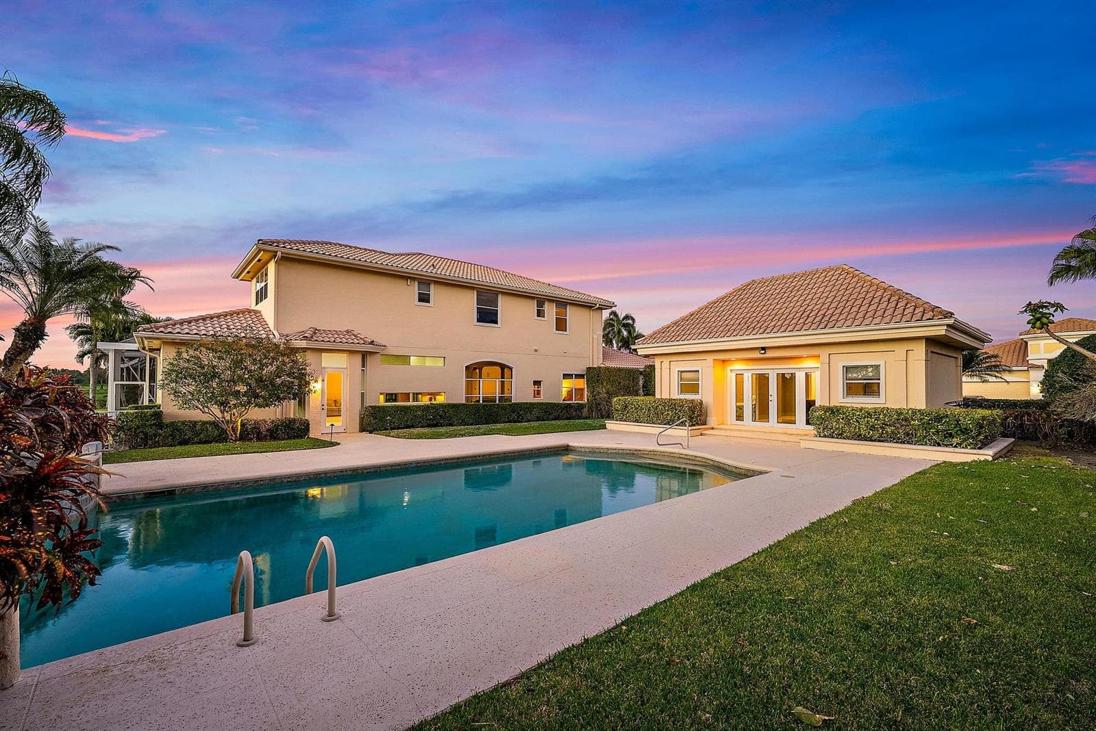 1119 Grand Cay Dr-47