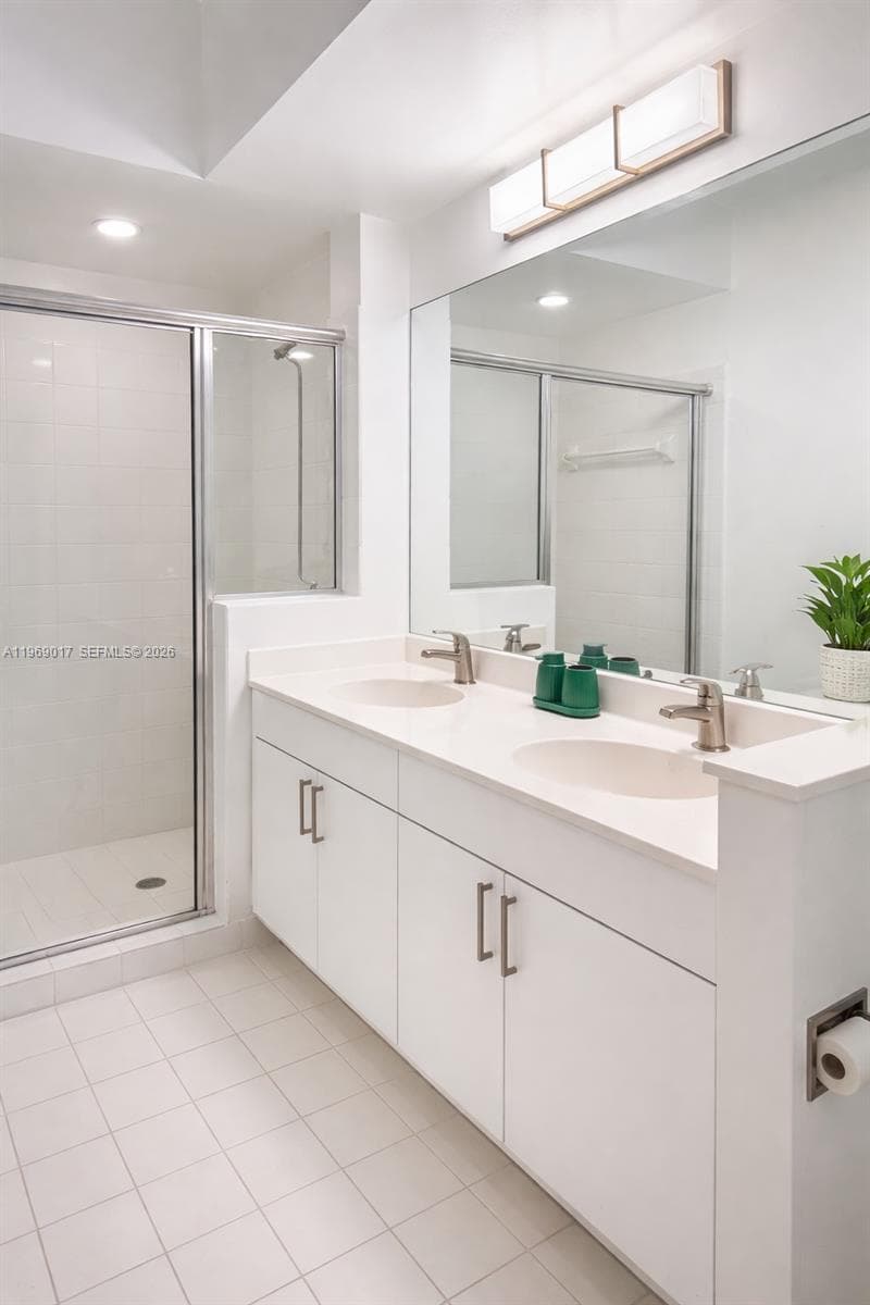 Porto Bellagio · #3105 in Sunny Isles Beach - Photo 14