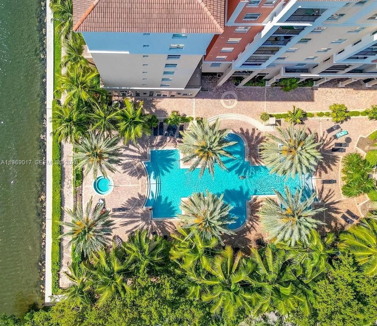 Porto Bellagio · #3105 in Sunny Isles Beach - Photo 19