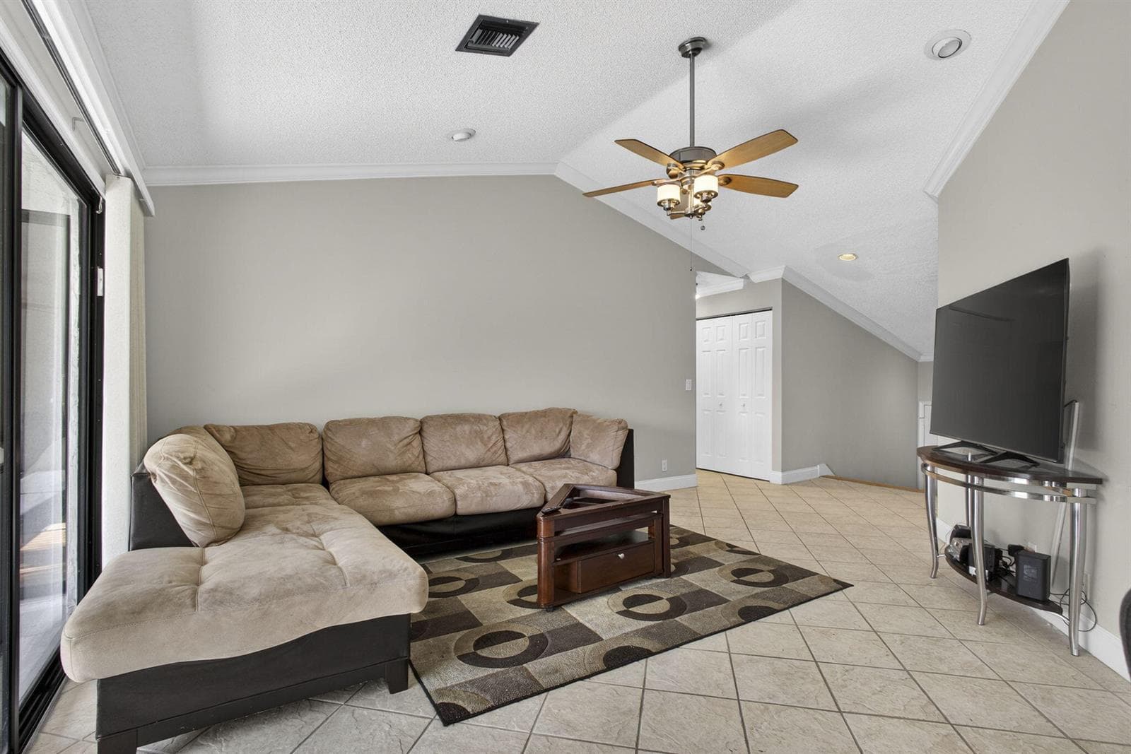 11-web-or-mls-BS1A1256
