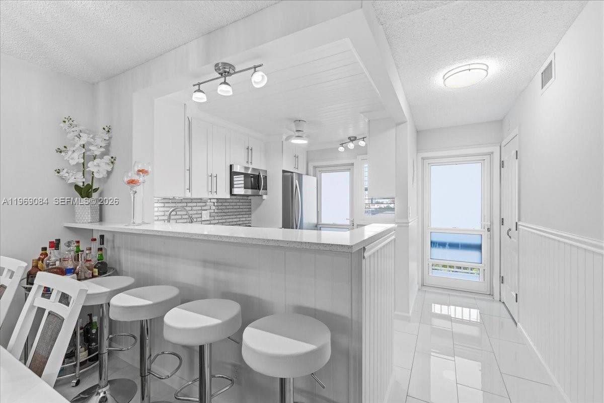OCEANSIDE NORTH CONDO · #405 in Pompano Beach - Photo 5