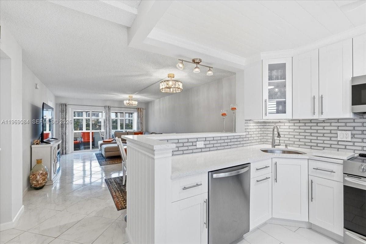 OCEANSIDE NORTH CONDO · #405 in Pompano Beach - Photo 4
