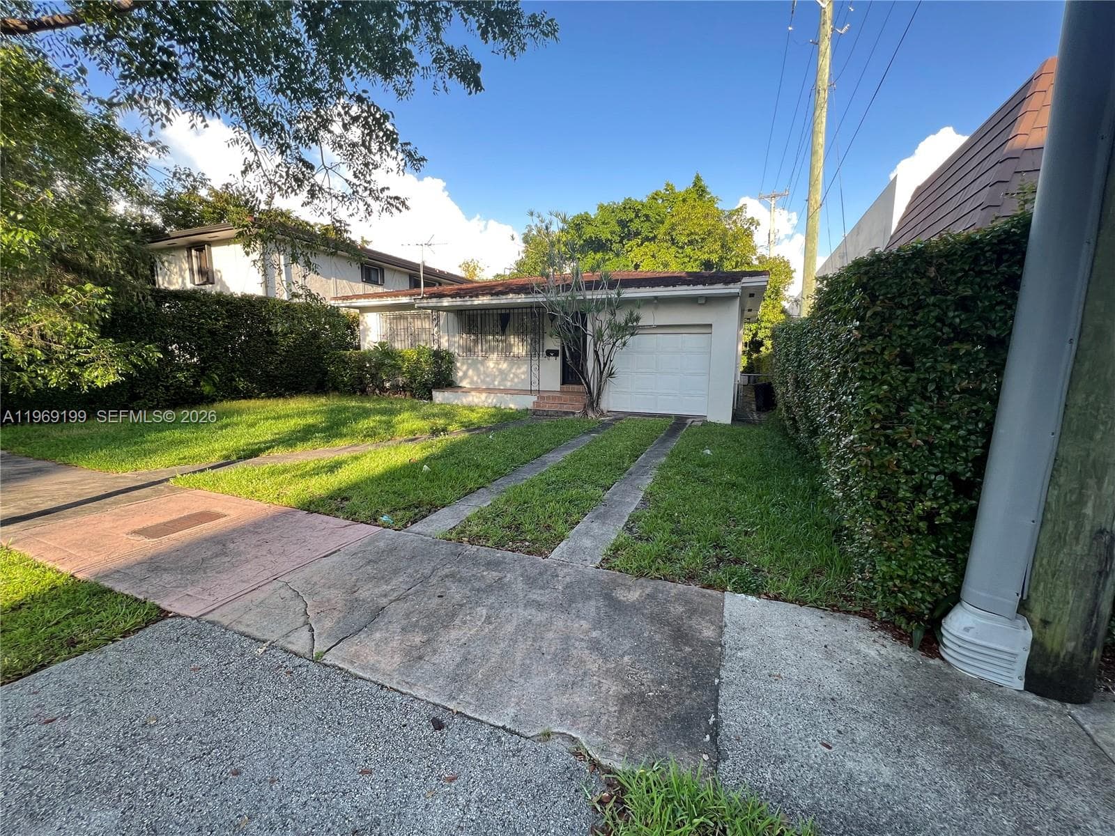 812 Columbus Blvd photo 2