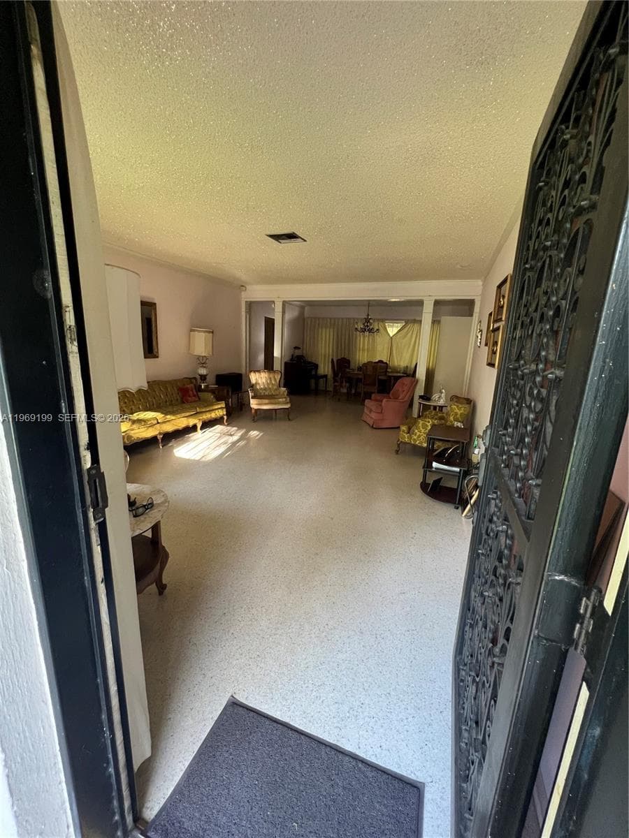 812 Columbus Blvd photo 3
