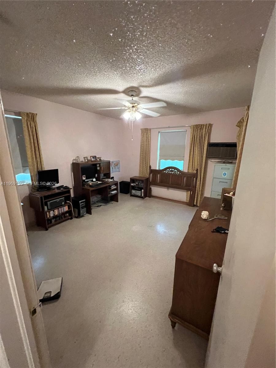 812 Columbus Blvd photo 10
