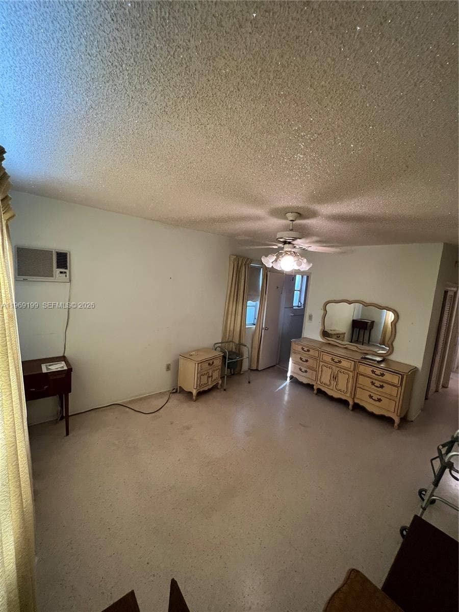 812 Columbus Blvd photo 14